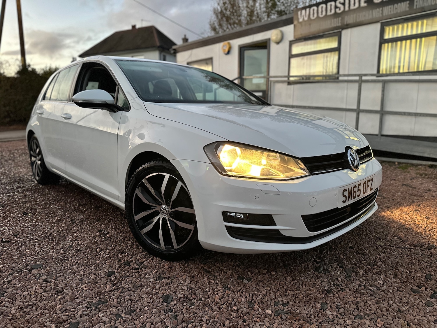 Used Volkswagen Golf 2016 for sale - 76395575: Photo 2