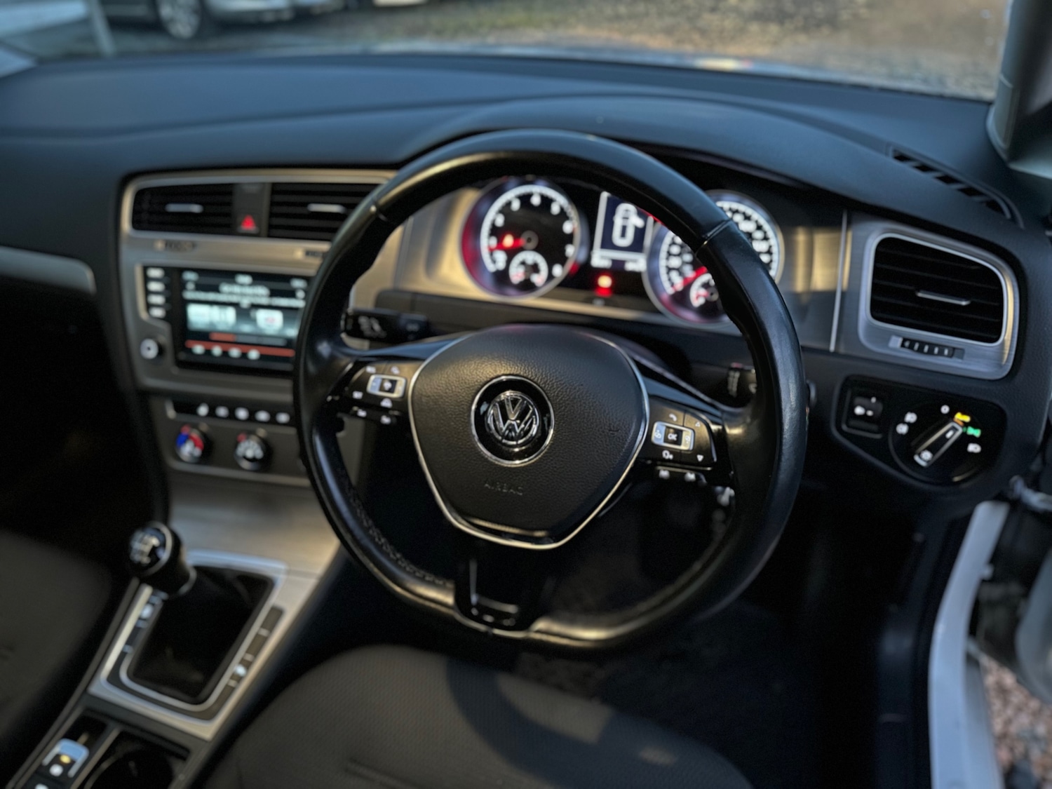 Used Volkswagen Golf 2016 for sale - 76395575: Photo 8