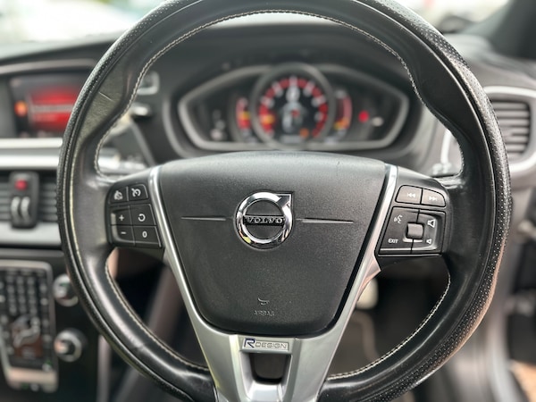 Used Volvo V40 2018 for sale - 75766584: Photo 14