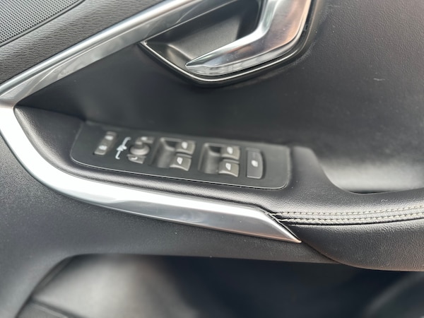 Used Volvo V40 2018 for sale - 75766584: Photo 16