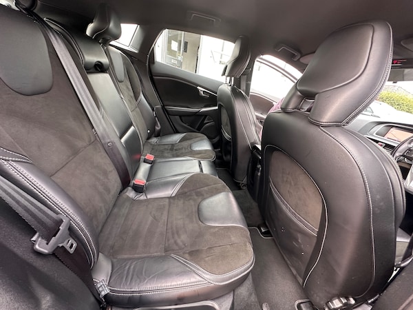 Used Volvo V40 2018 for sale - 75766584: Photo 21