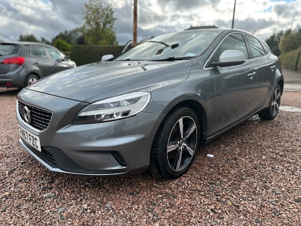 Used Volvo V40 2018 for sale - 75766584: Photo 9