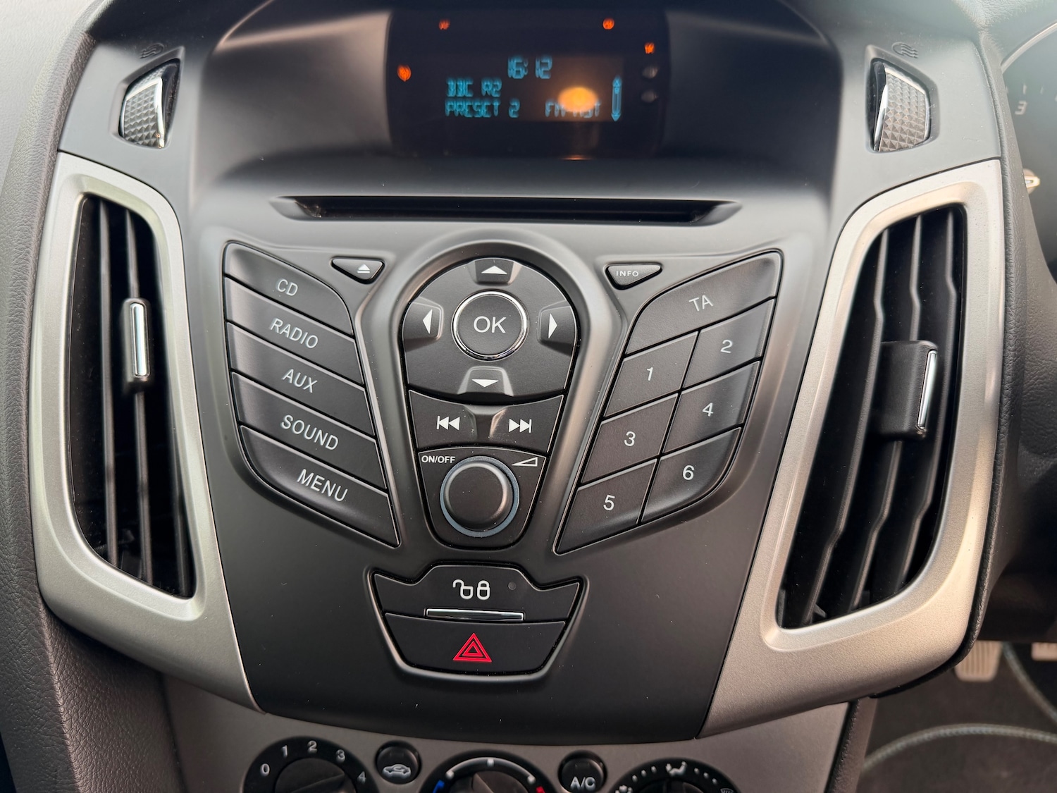 Used Ford Focus 2014 for sale - 78003560: Photo 22