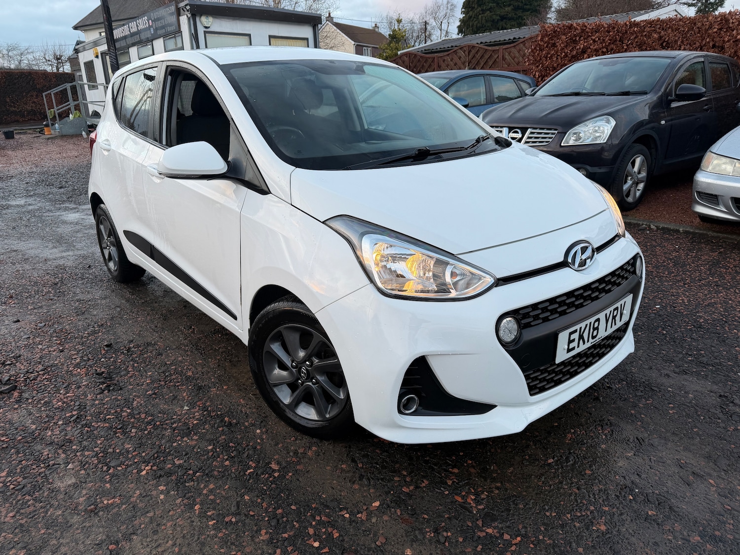 Used Hyundai i10 2018 for sale - 77236205: Photo 2