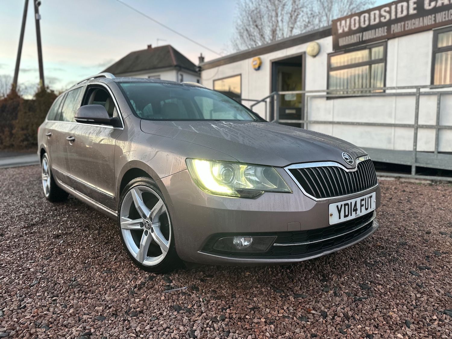 Used Skoda Superb 2014 for sale - 76535007: Photo 2