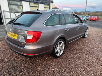 Used Skoda Superb 2014 for sale - 76535007: Photo
