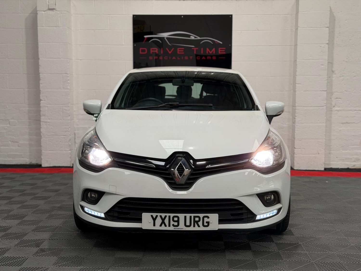Used Renault Clio 2019 for sale - 78019402: Photo 2