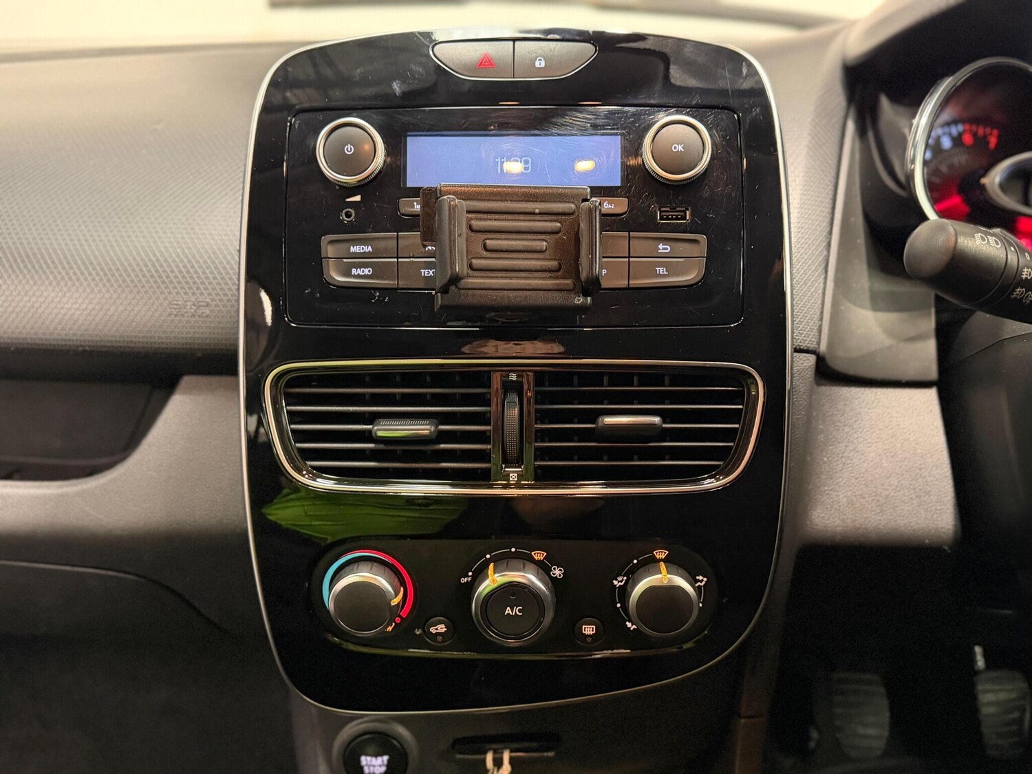 Used Renault Clio 2019 for sale - 78019402: Photo 28