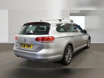 Used Volkswagen Passat 2016 for sale - 79188878: Photo