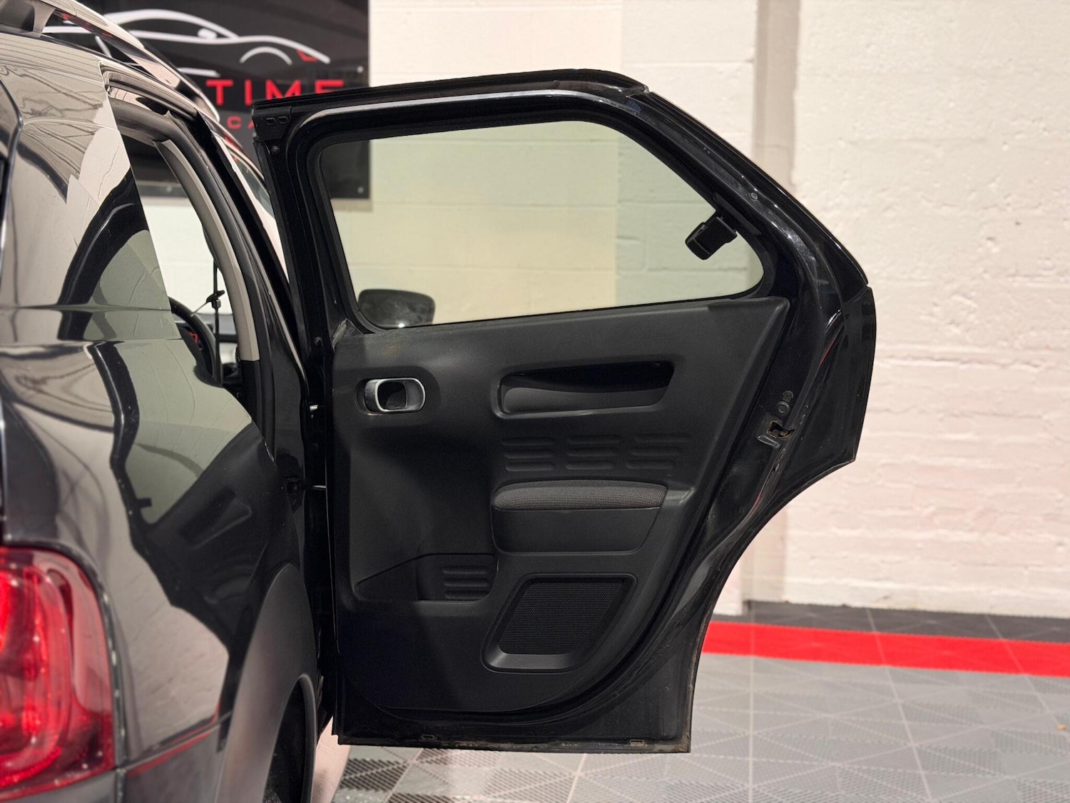 Used Citroen C4 Cactus 2017 for sale - 76780830: Photo 18