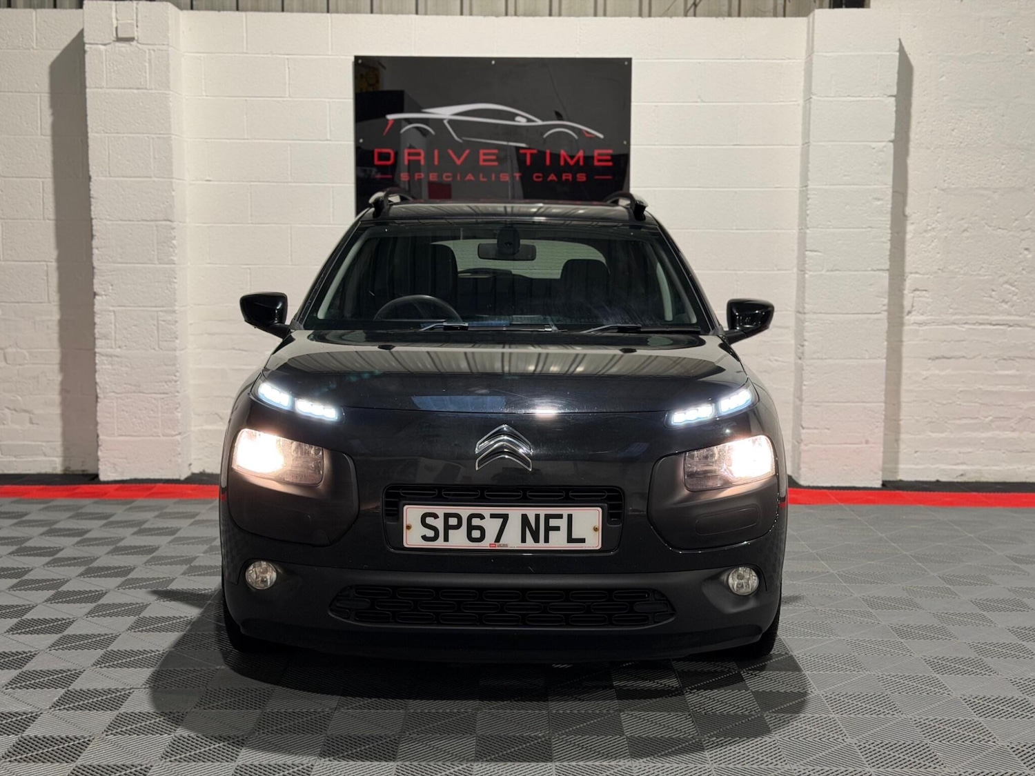 Used Citroen C4 Cactus 2017 for sale - 76780830: Photo 2