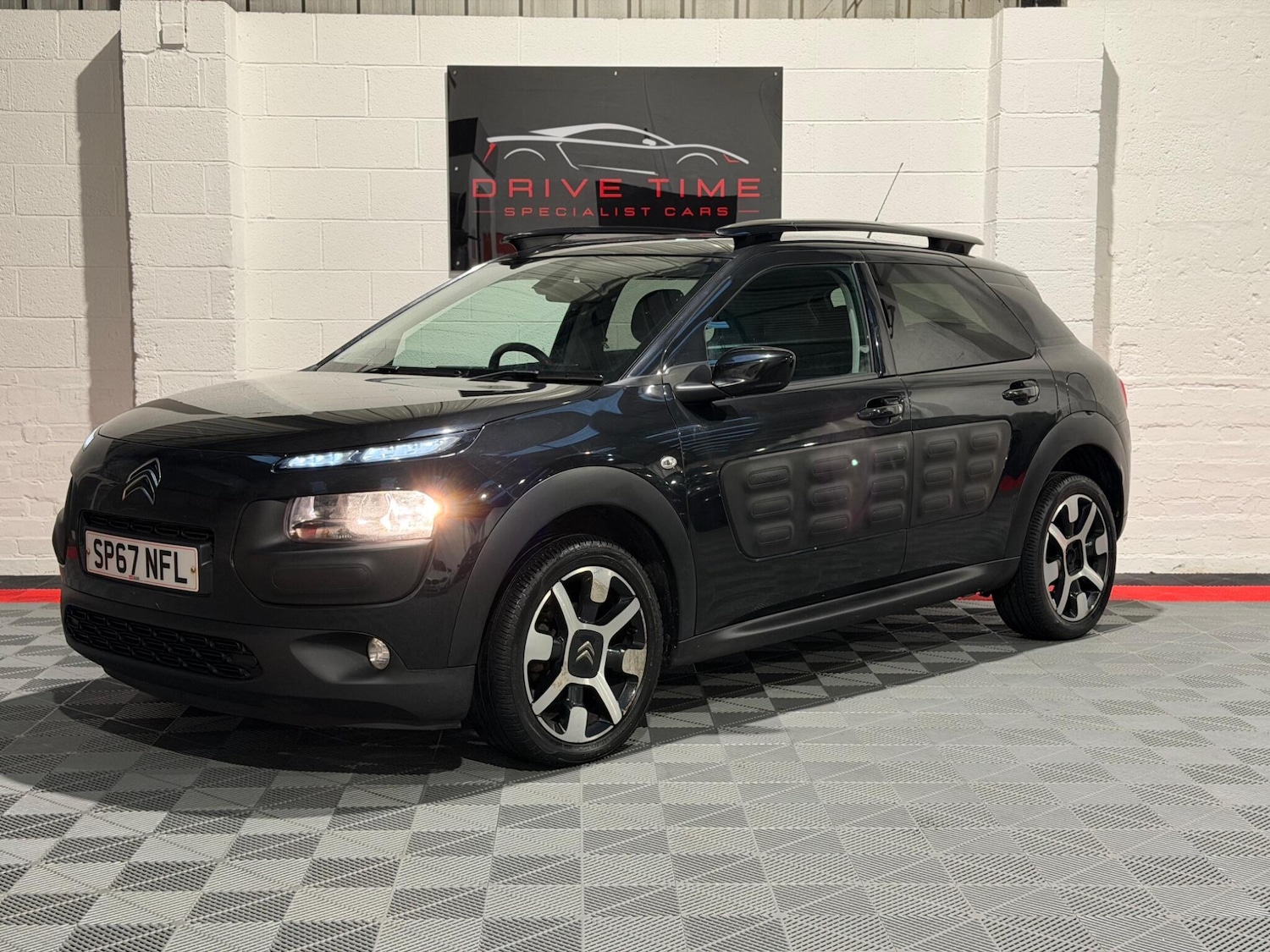 Used Citroen C4 Cactus 2017 for sale - 76780830: Photo 3