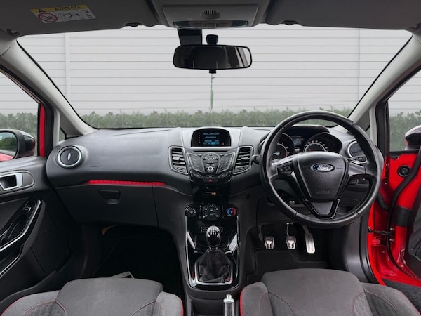 Used Ford Fiesta 2015 for sale - 76239600: Photo 11