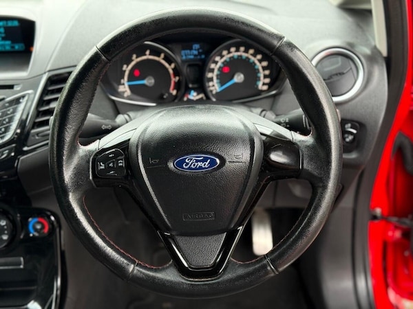 Used Ford Fiesta 2015 for sale - 76239600: Photo 24