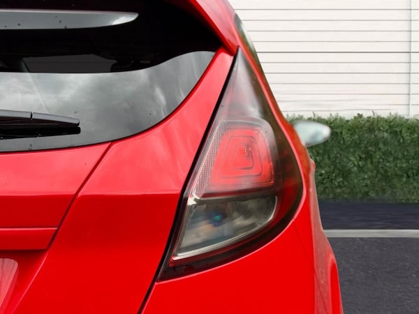 Used Ford Fiesta 2015 for sale - 76239600: Photo 26
