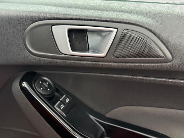 Used Ford Fiesta 2015 for sale - 76239600: Photo 28
