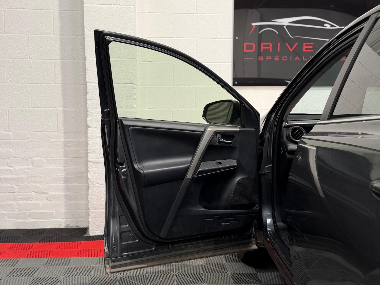 Used Toyota RAV4 2014 for sale - 78147883: Photo 10