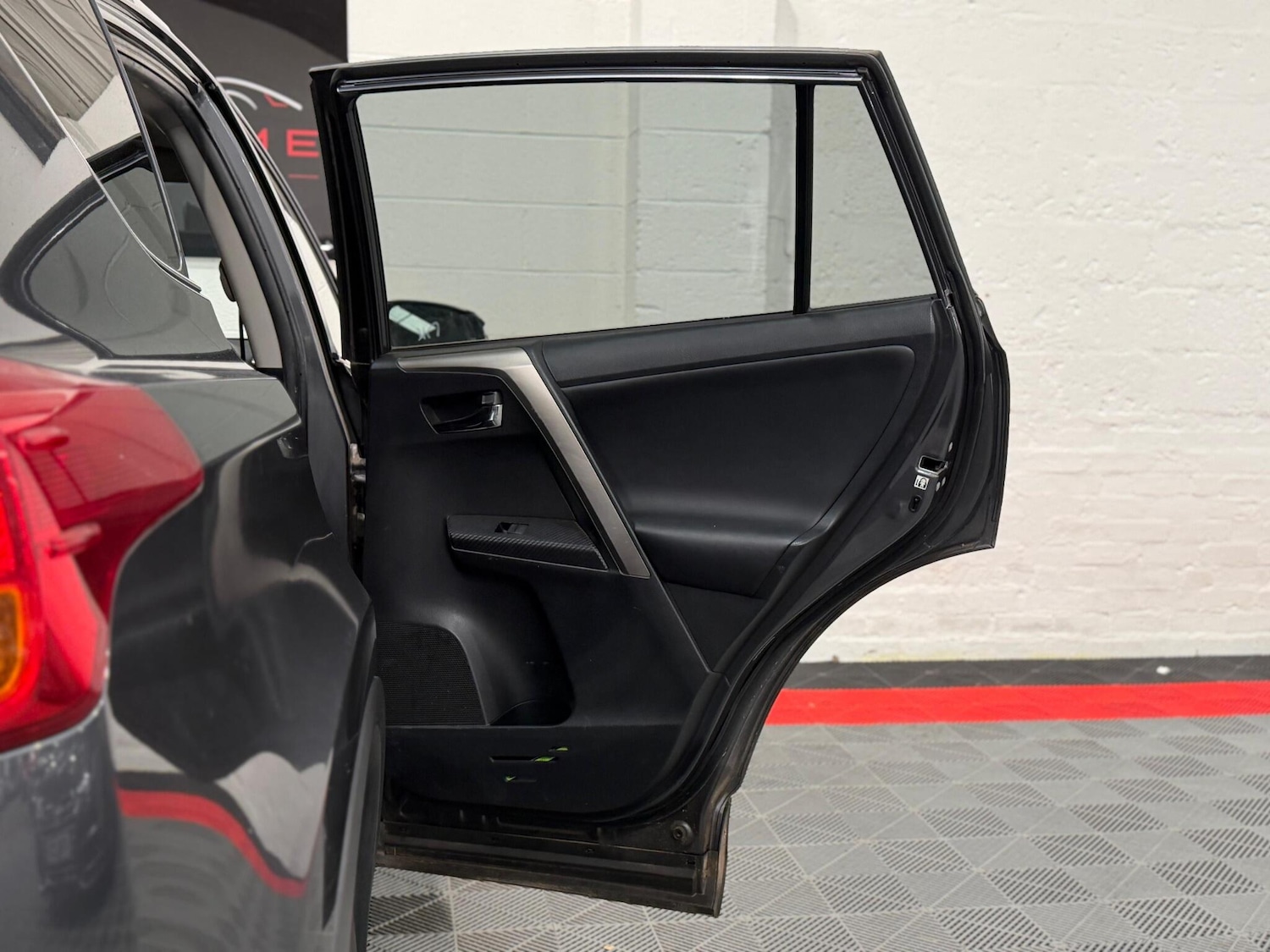 Used Toyota RAV4 2014 for sale - 78147883: Photo 11