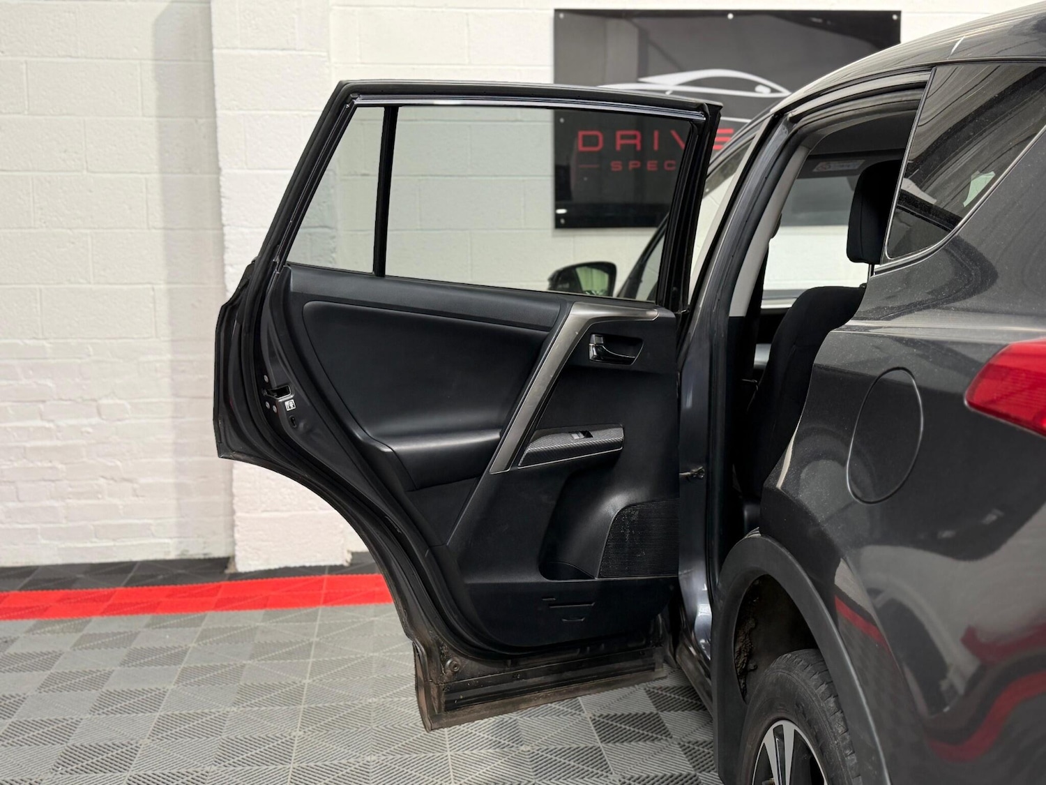 Used Toyota RAV4 2014 for sale - 78147883: Photo 9