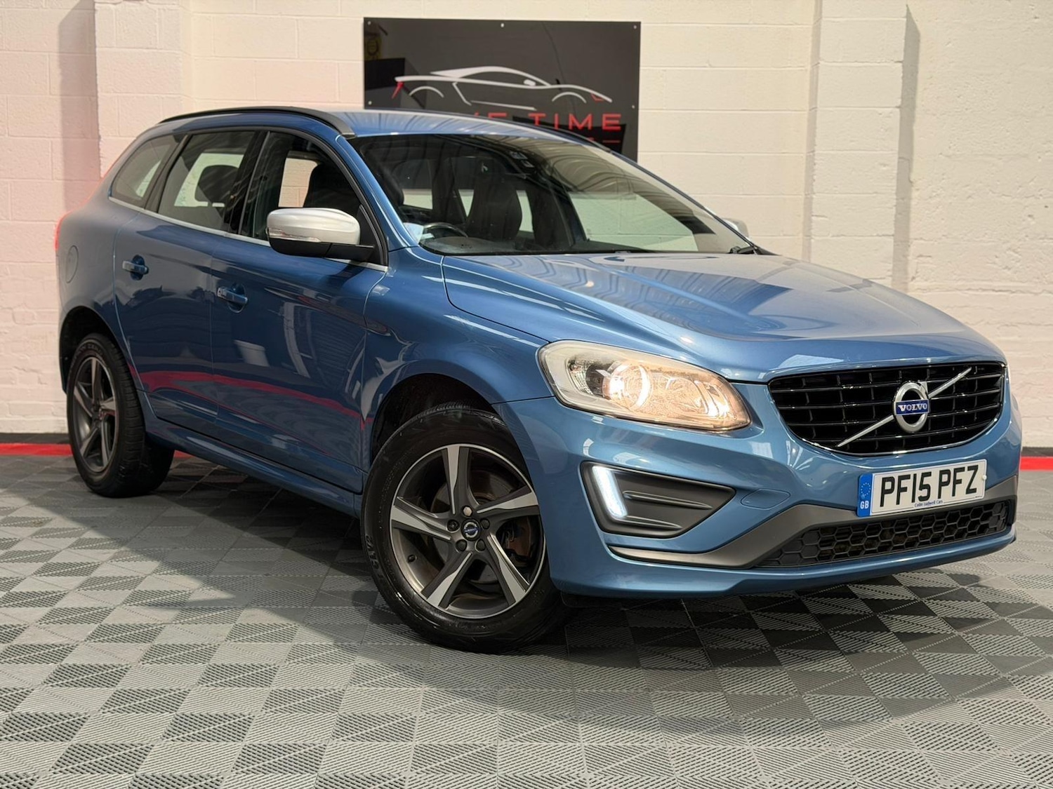 Used Volvo XC60 2015 for sale - 76781731: Photo 1