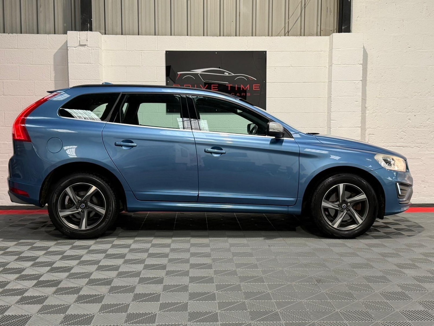 Used Volvo XC60 2015 for sale - 76781731: Photo 11