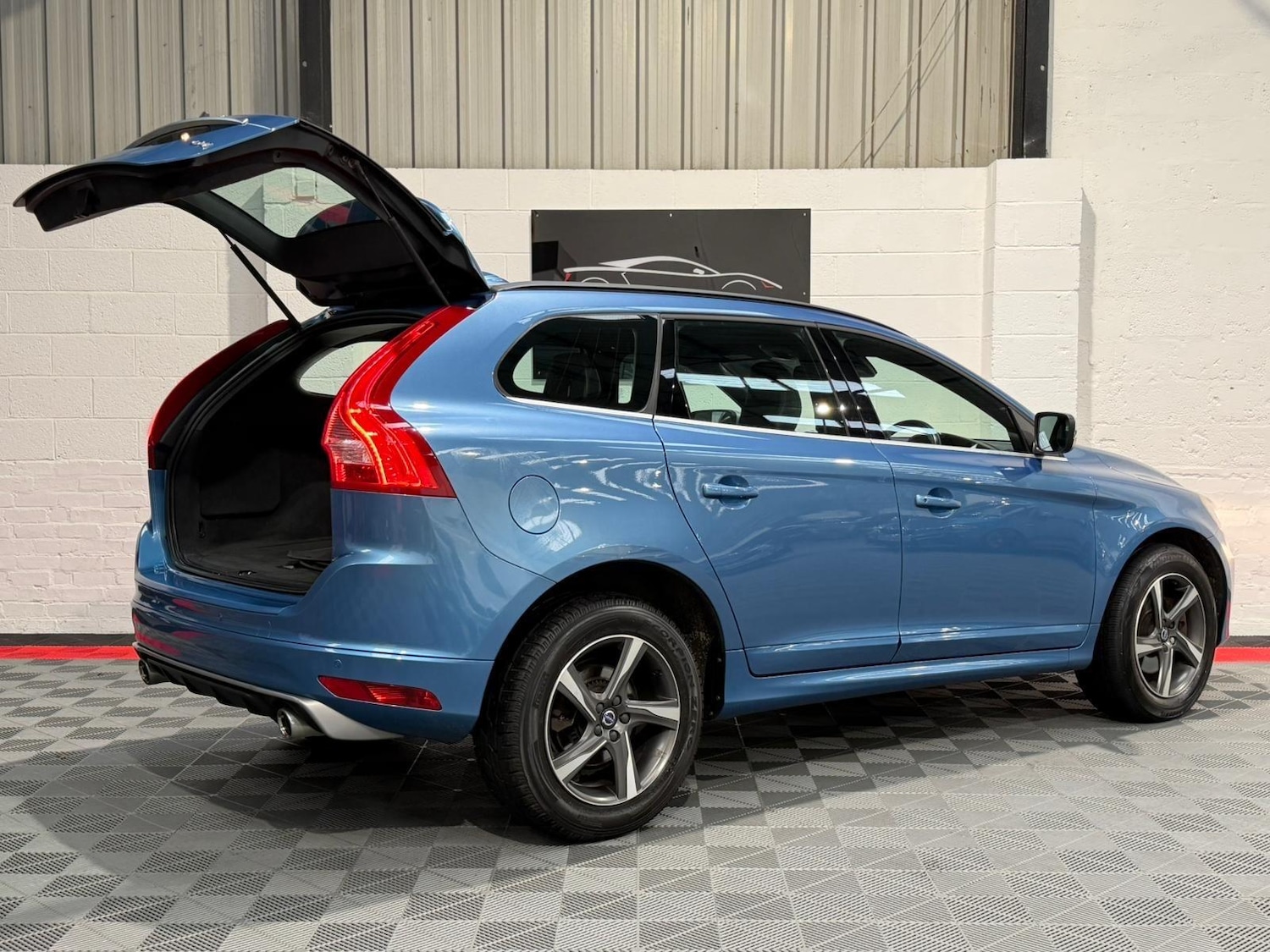 Used Volvo XC60 2015 for sale - 76781731: Photo 13