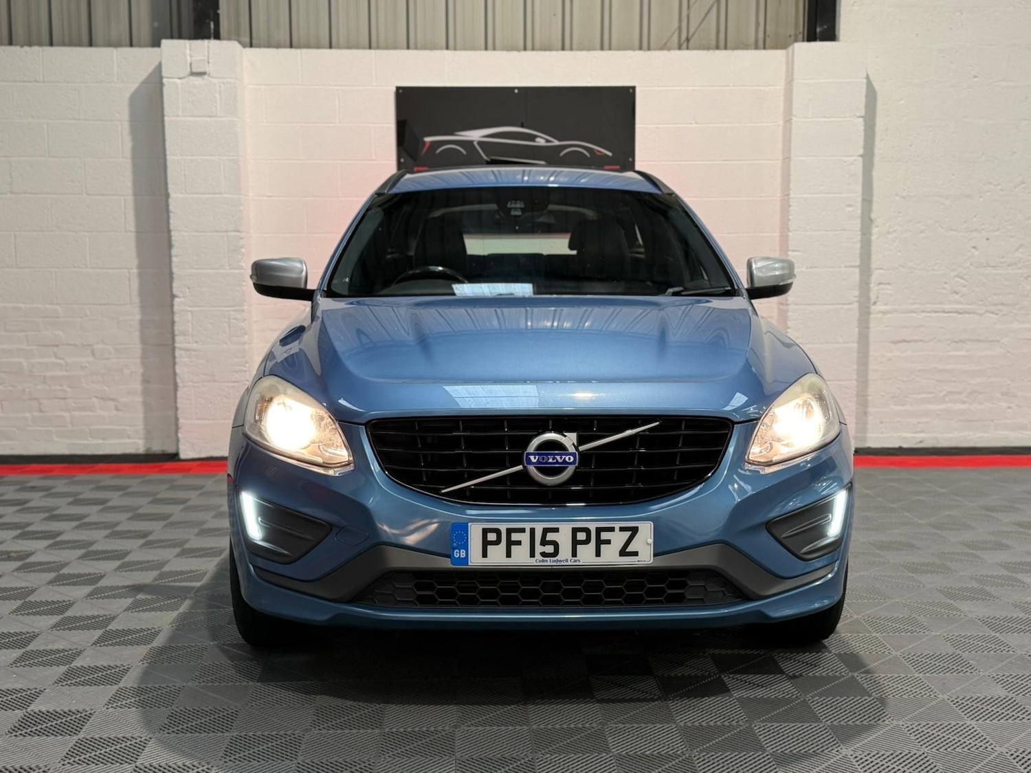 Used Volvo XC60 2015 for sale - 76781731: Photo 2