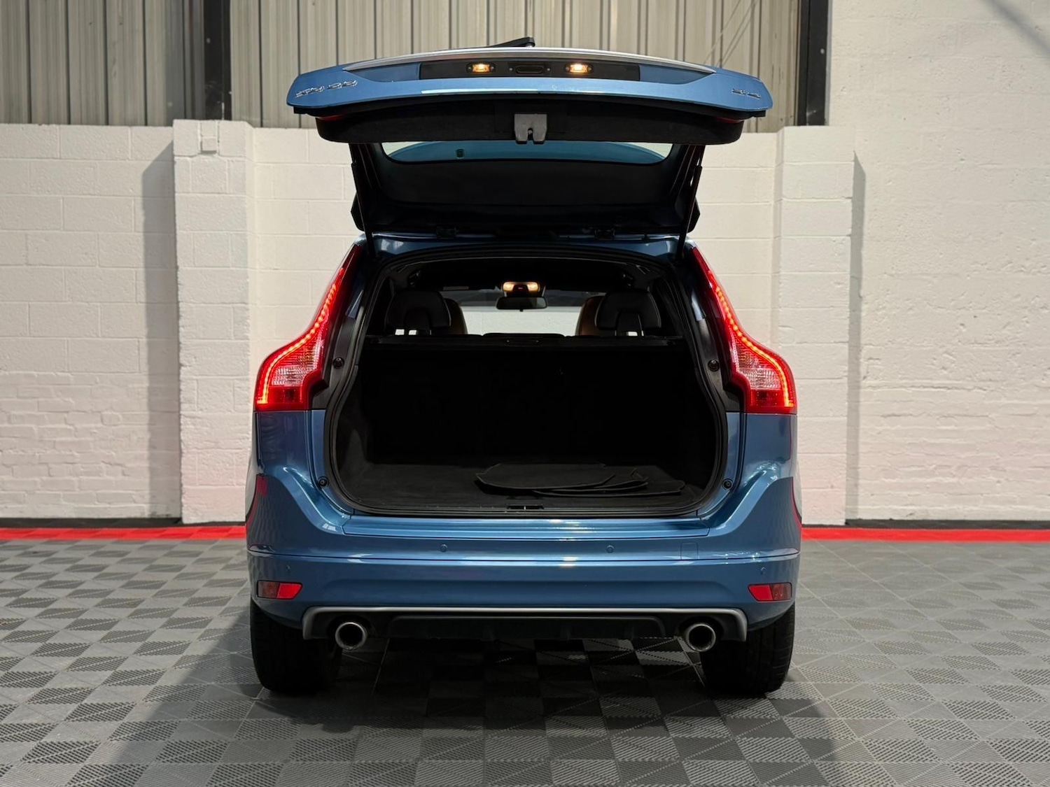 Used Volvo XC60 2015 for sale - 76781731: Photo 30