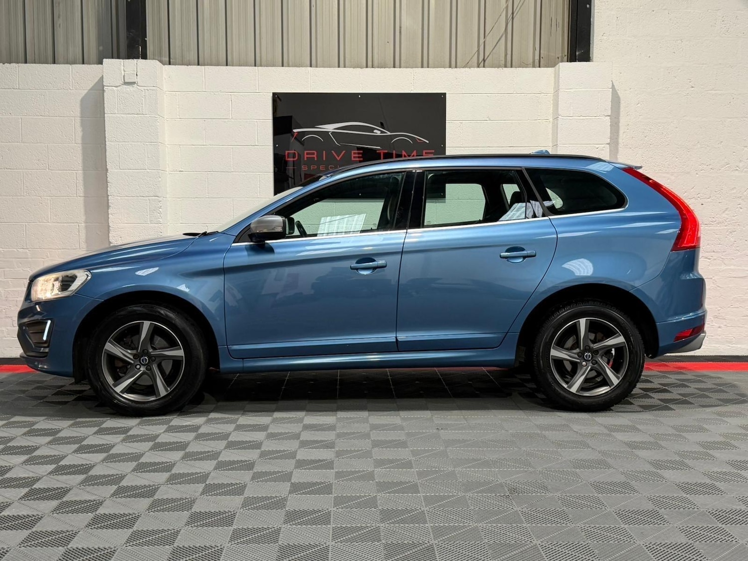 Used Volvo XC60 2015 for sale - 76781731: Photo 9
