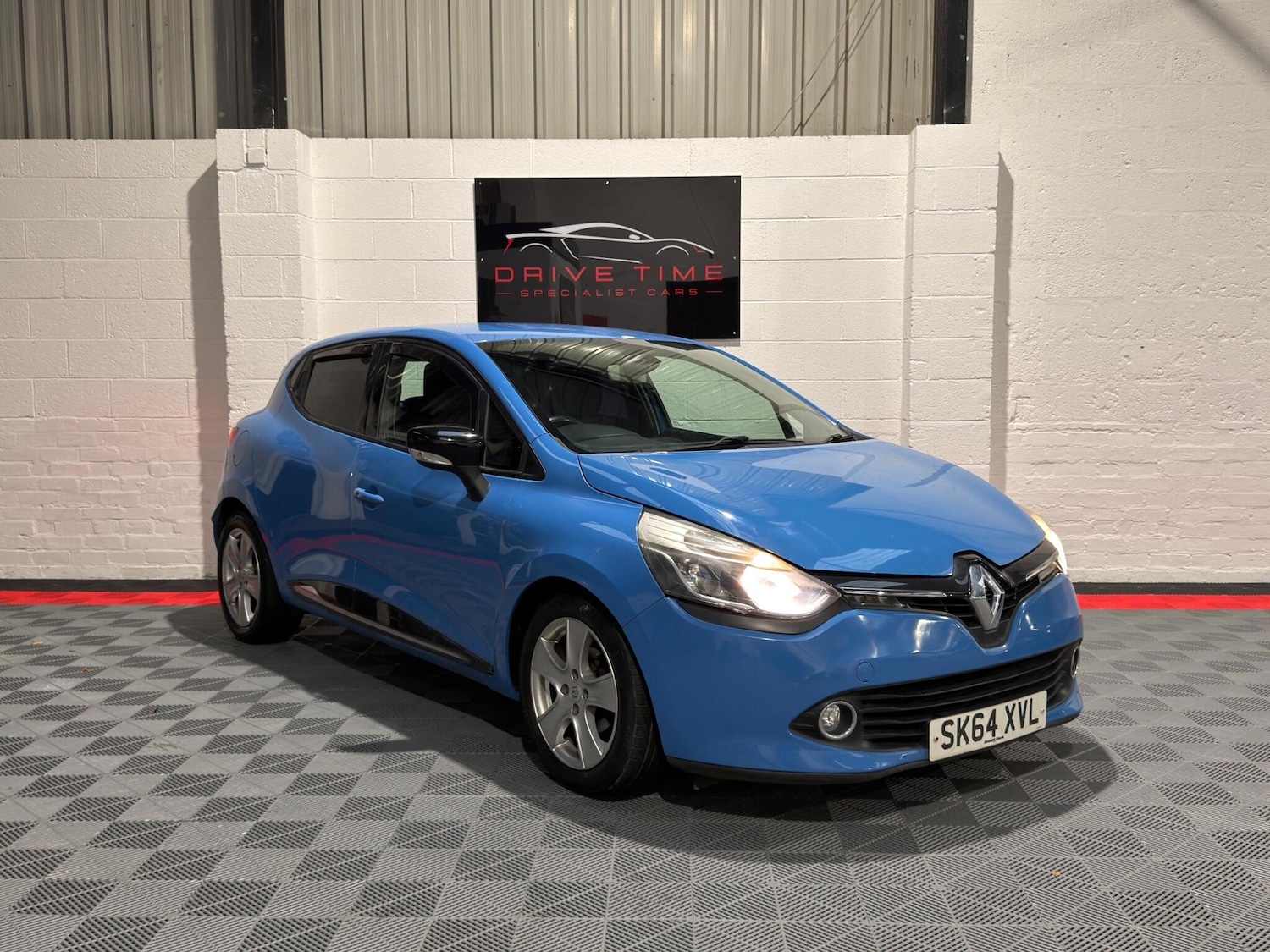 Used Renault Clio for sale - 76550147: Photo 1