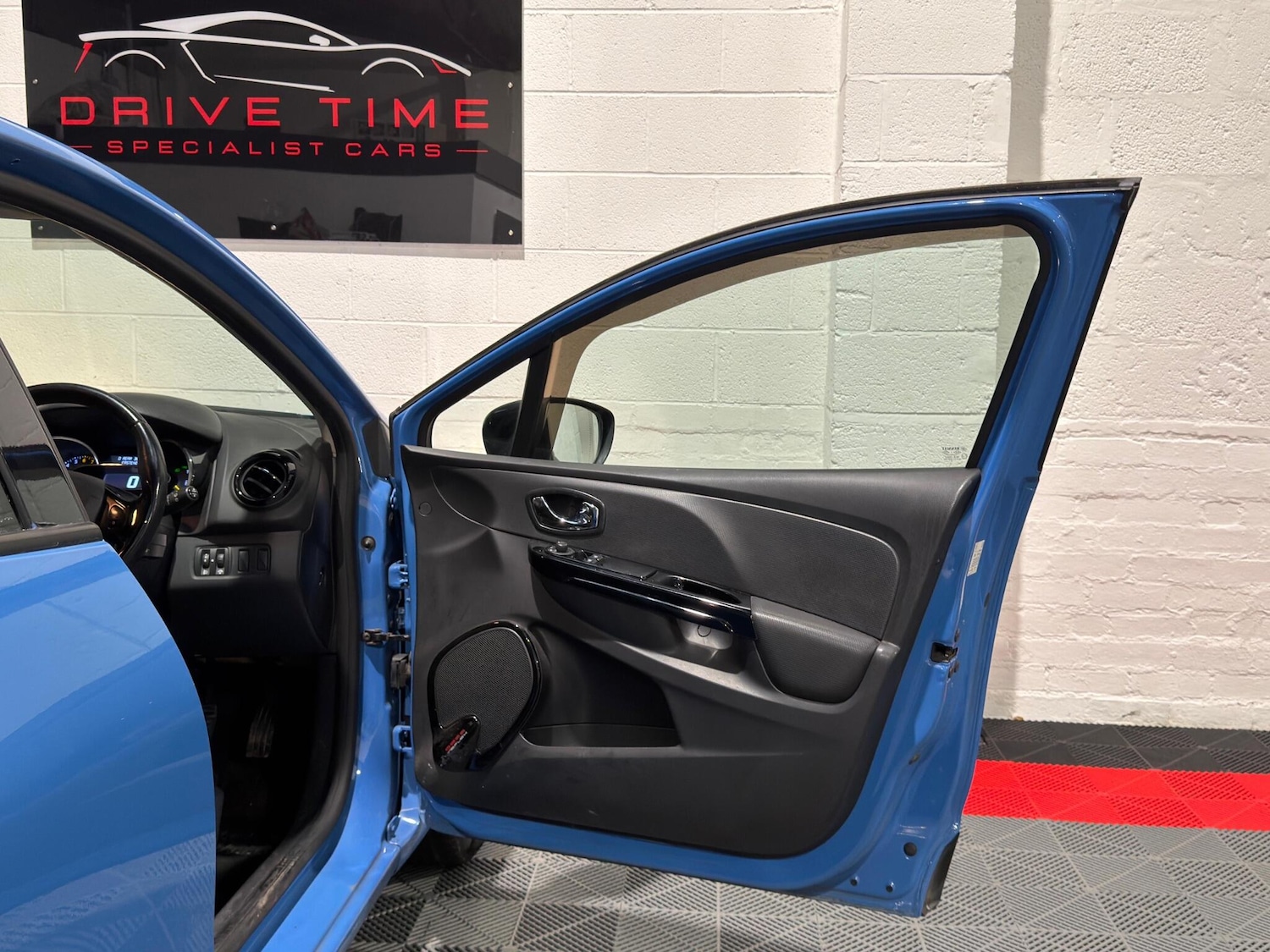 Used Renault Clio for sale - 76550147: Photo 18