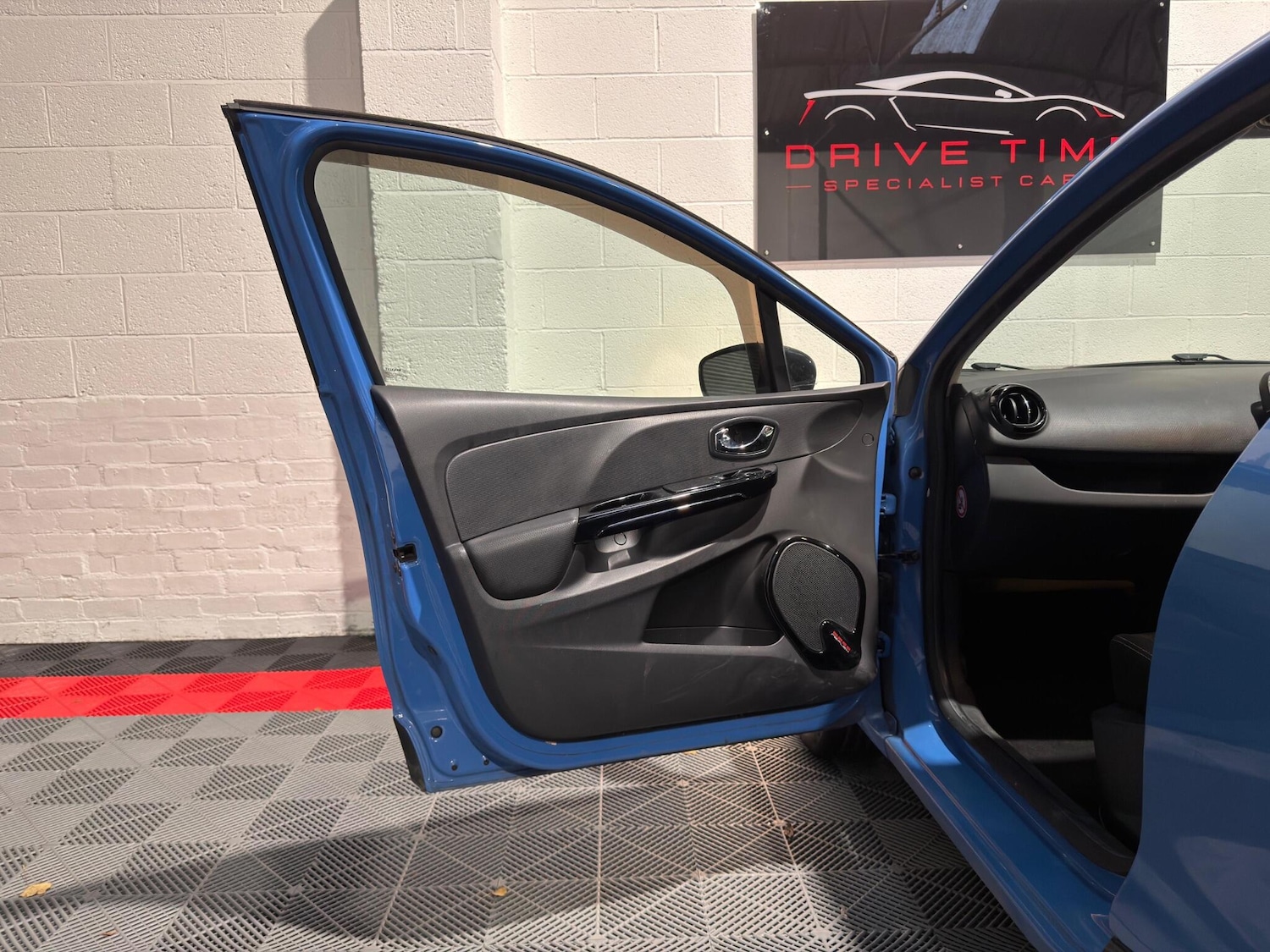 Used Renault Clio for sale - 76550147: Photo 20