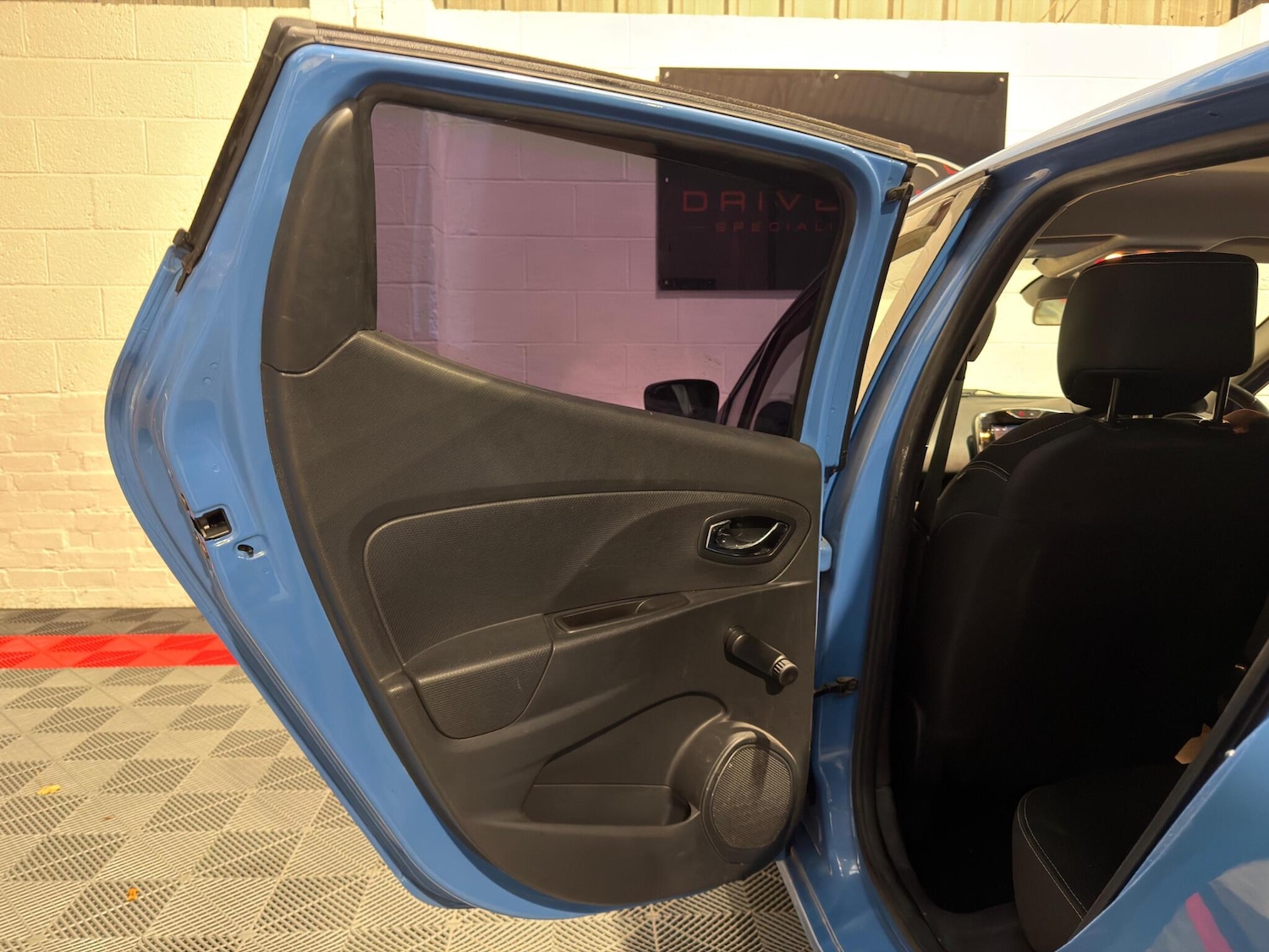 Used Renault Clio for sale - 76550147: Photo 22