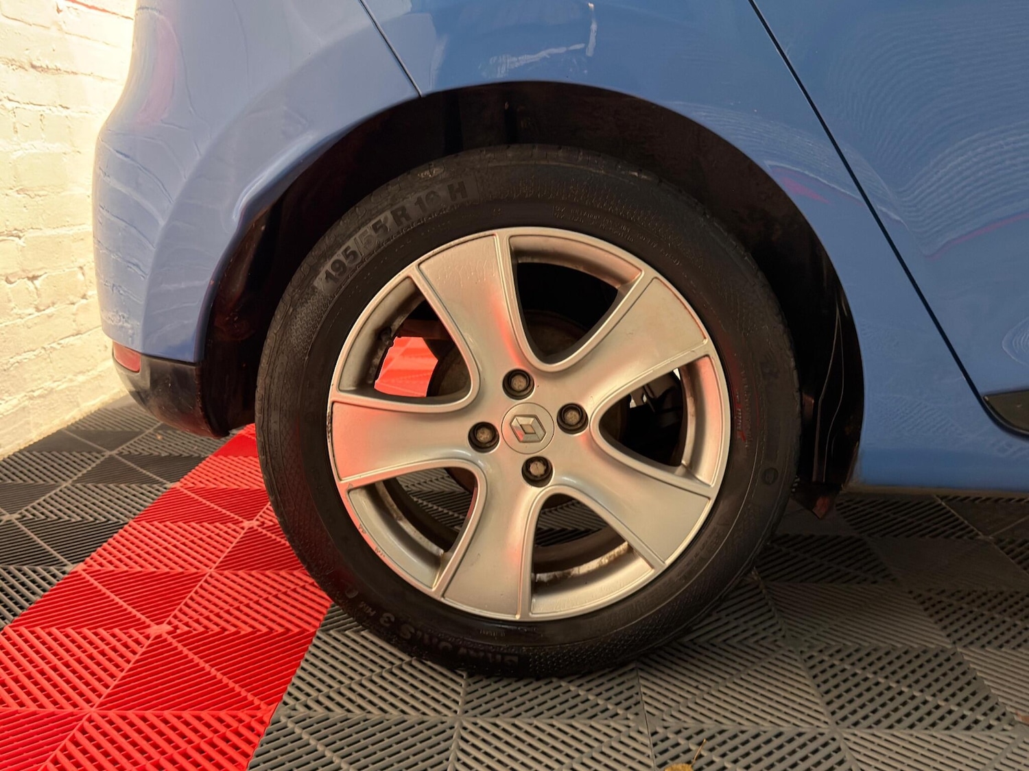 Used Renault Clio for sale - 76550147: Photo 25