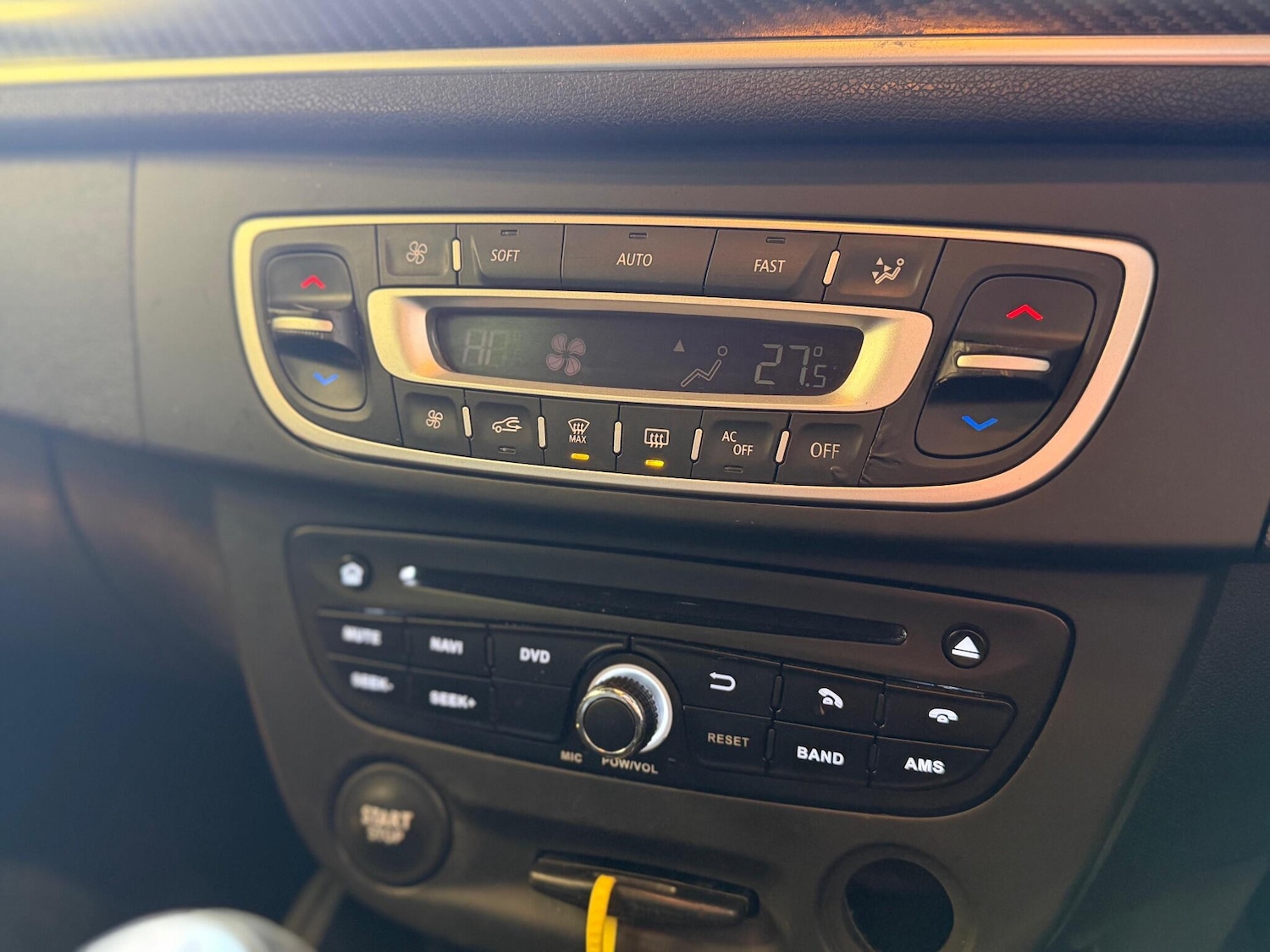 Used Renault Megane 2010 for sale - 77238125: Photo 50