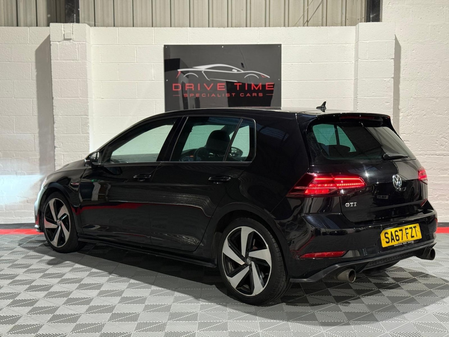Used Volkswagen Golf 2017 for sale - 76306584: Photo 10