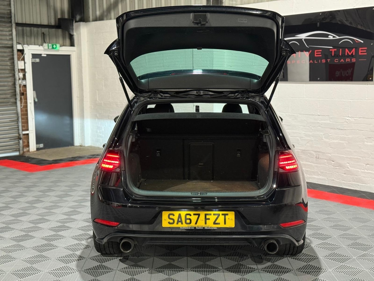 Used Volkswagen Golf 2017 for sale - 76306584: Photo 14