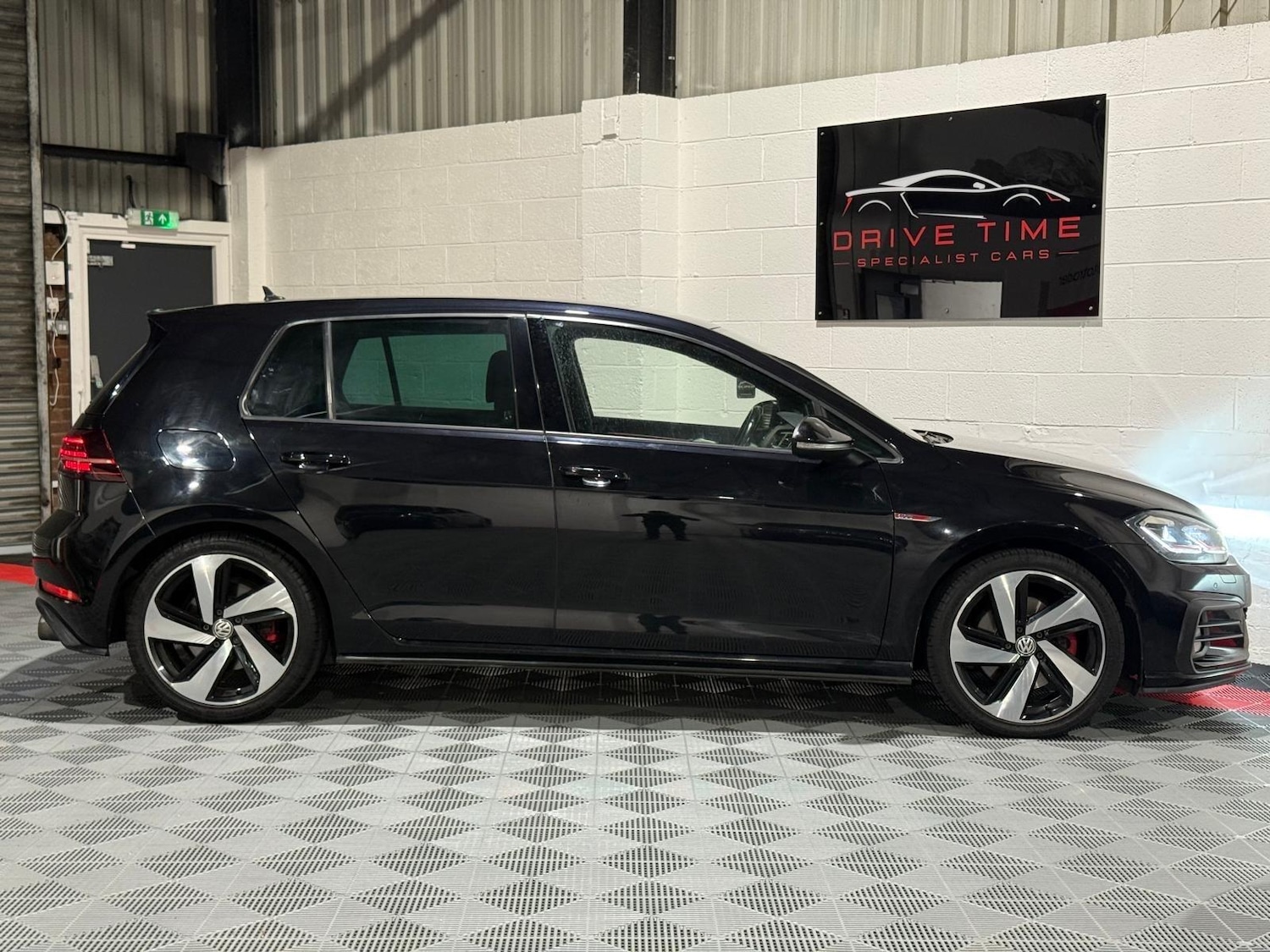 Used Volkswagen Golf 2017 for sale - 76306584: Photo 16