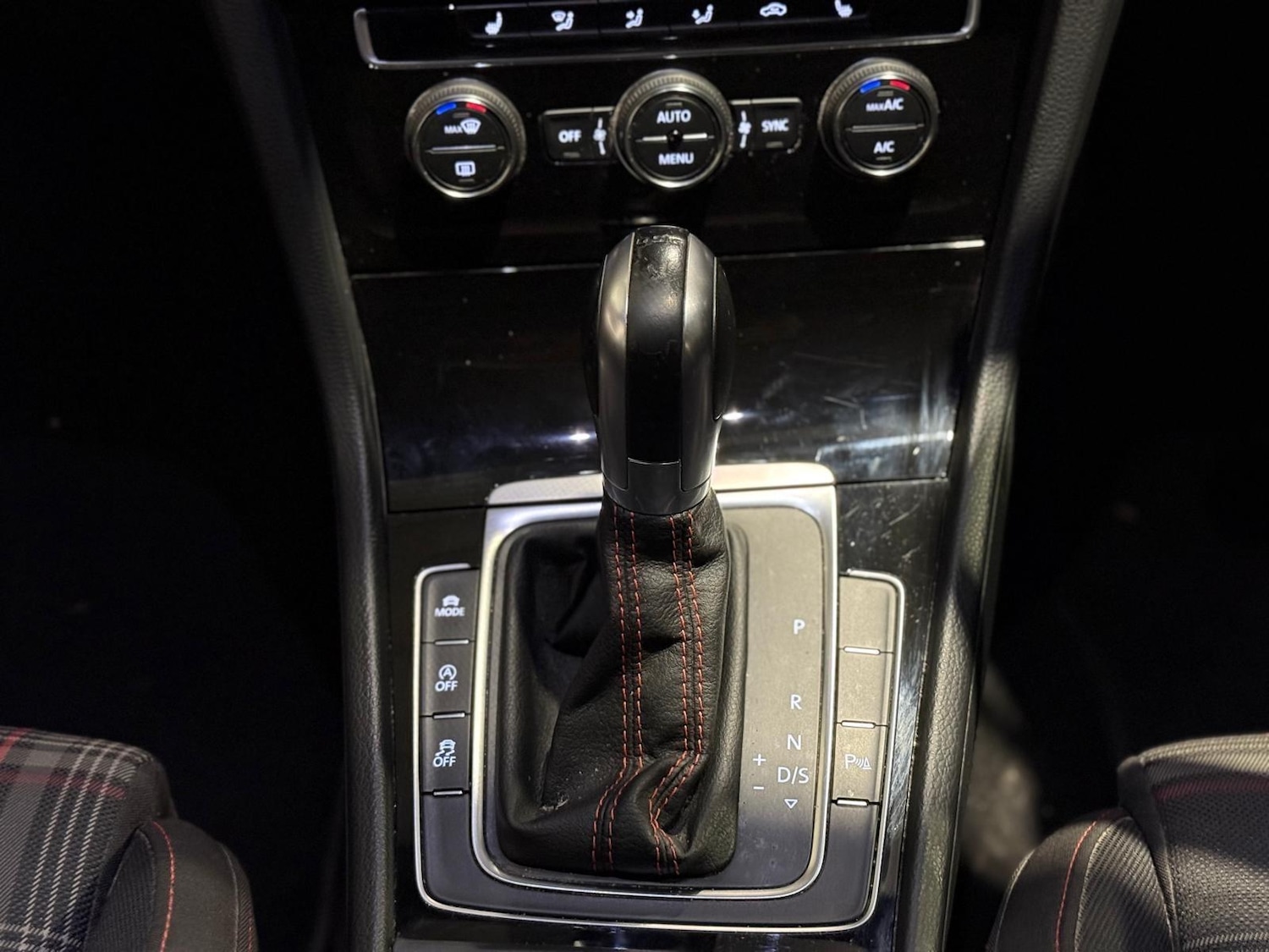 Used Volkswagen Golf 2017 for sale - 76306584: Photo 20