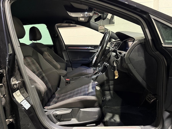 Used Volkswagen Golf 2017 for sale - 76306584: Photo 22