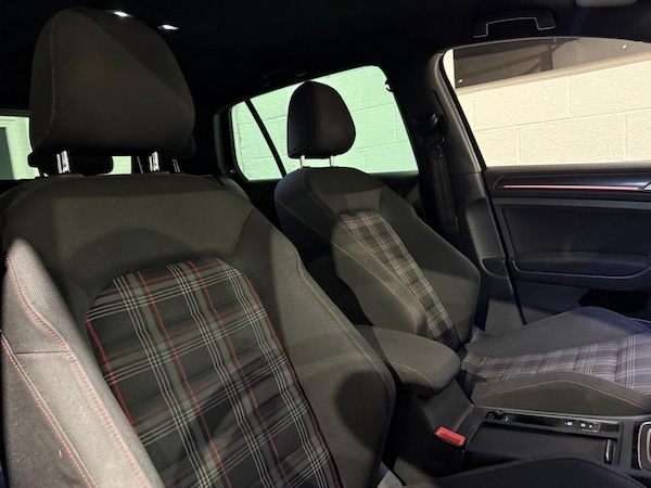 Used Volkswagen Golf 2017 for sale - 76306584: Photo 24