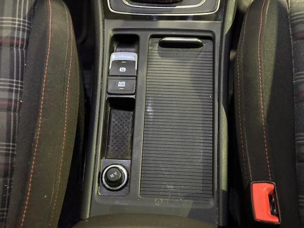 Used Volkswagen Golf 2017 for sale - 76306584: Photo 50