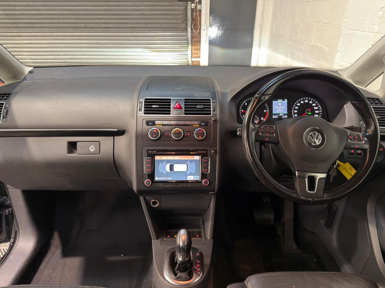 Used Volkswagen Touran 2013 for sale - 76606870: Photo 18