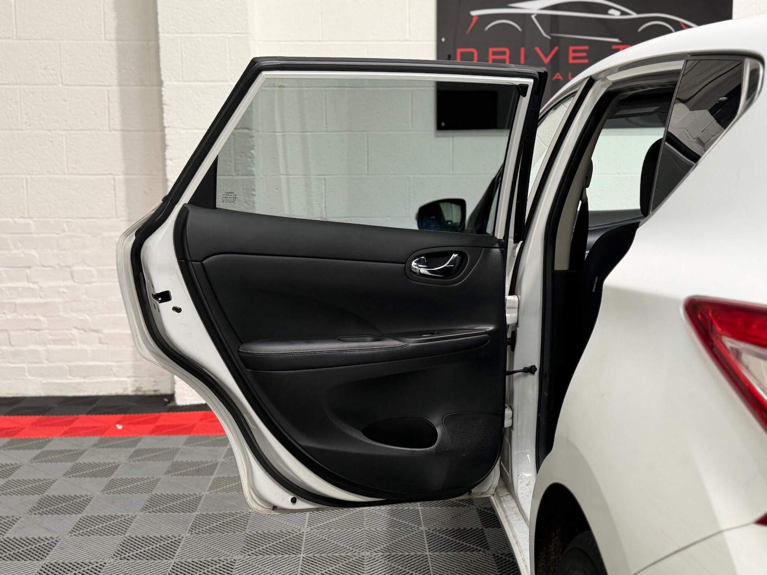 Used Nissan Pulsar 2015 for sale - 77853709: Photo 17