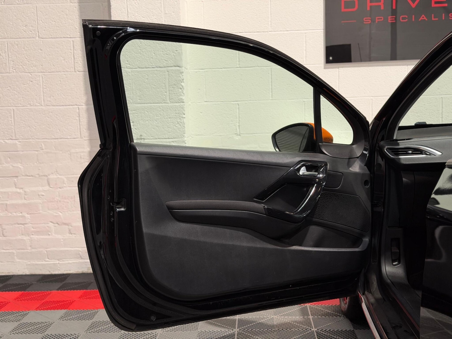 Used Peugeot 208 2017 for sale - 76765694: Photo 22