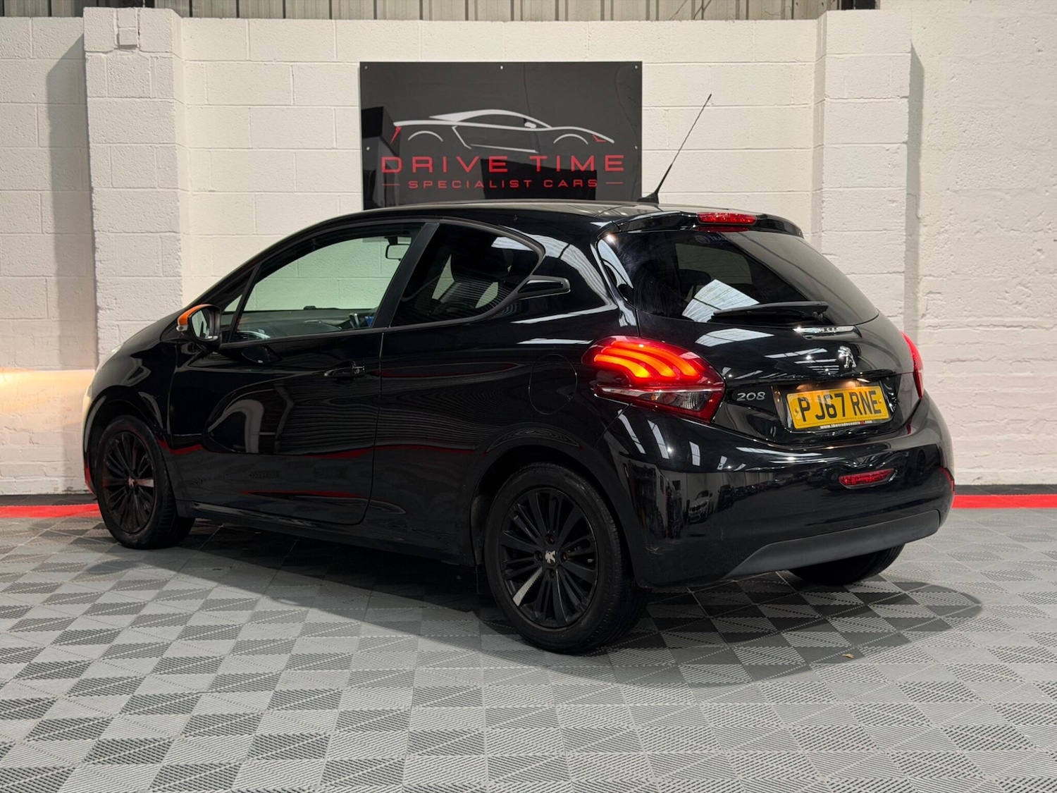 Used Peugeot 208 2017 for sale - 76765694: Photo 4