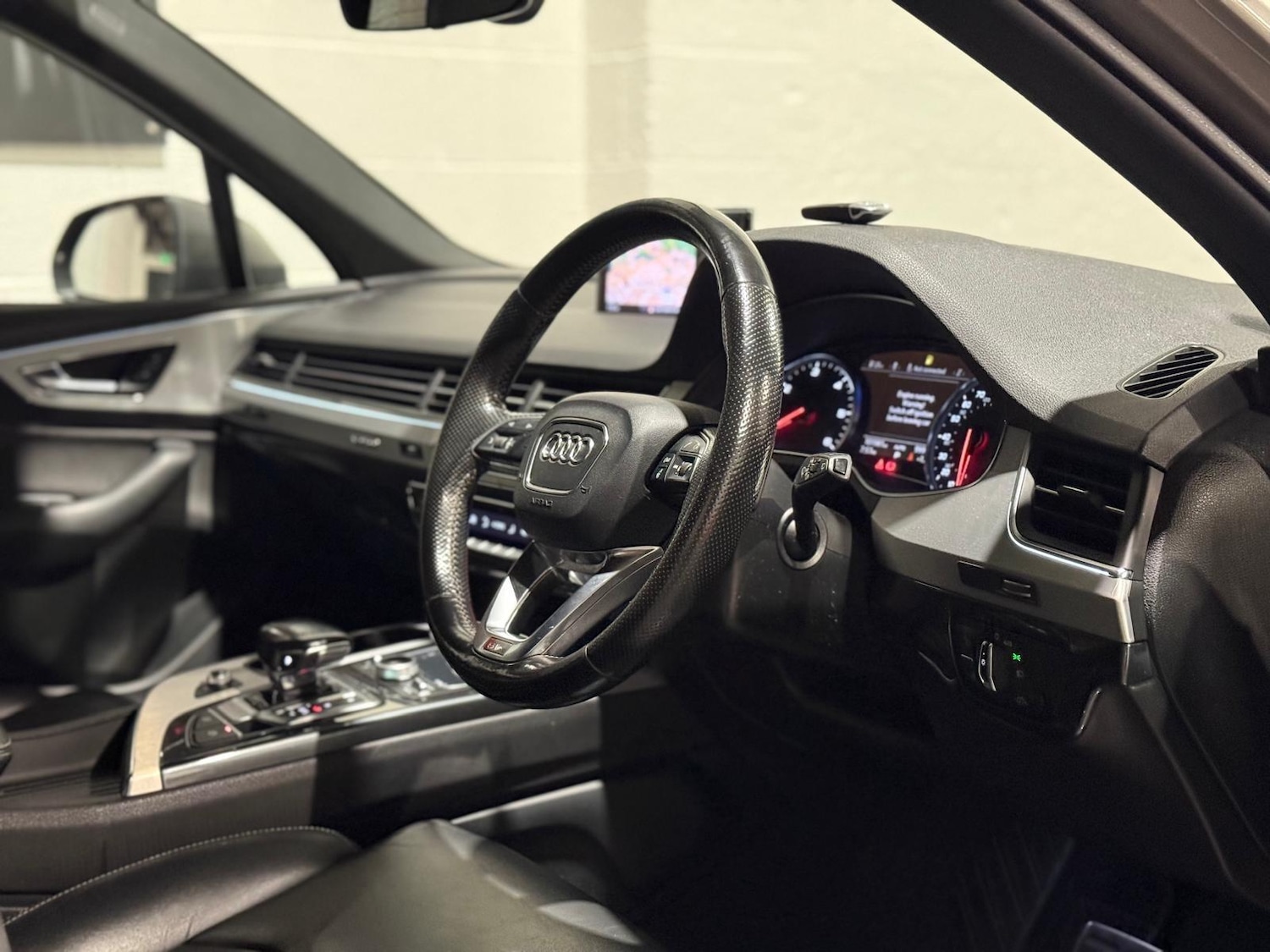 Used Audi Q7 2016 for sale - 76283952: Photo 15