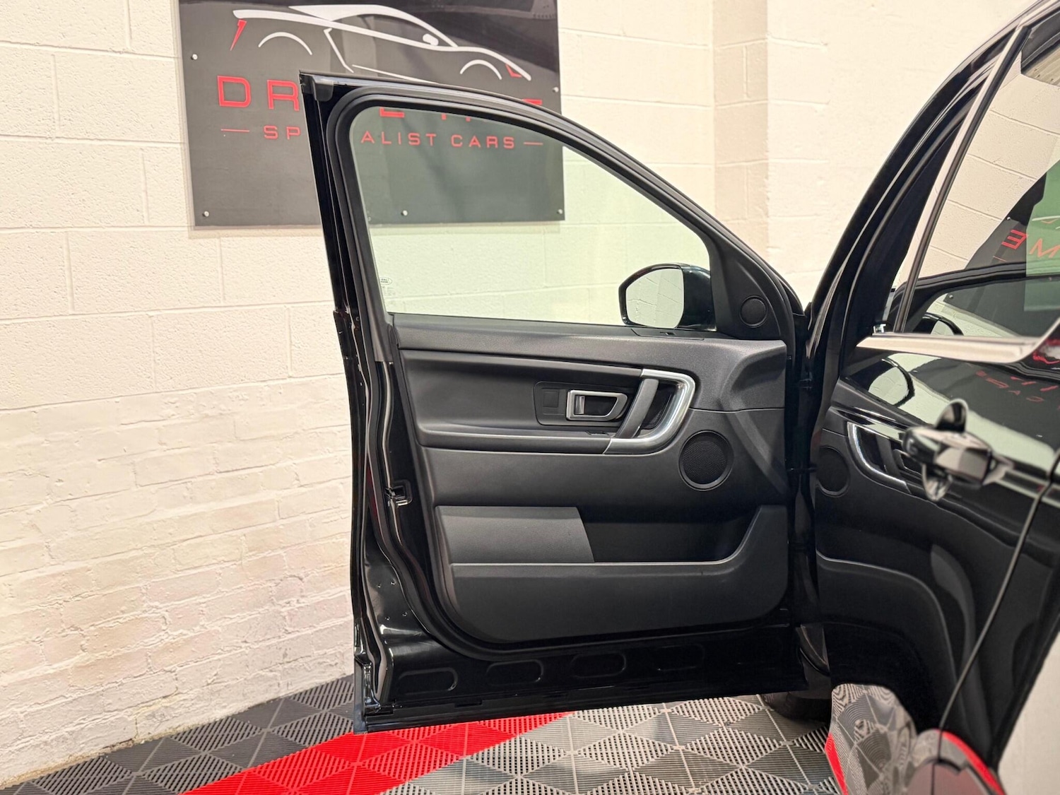 Used Land Rover Discovery Sport 2016 for sale - 76802126: Photo 27