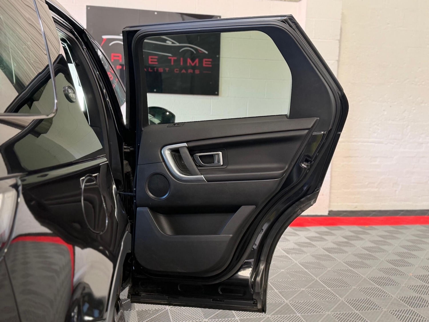 Used Land Rover Discovery Sport 2016 for sale - 76802126: Photo 28