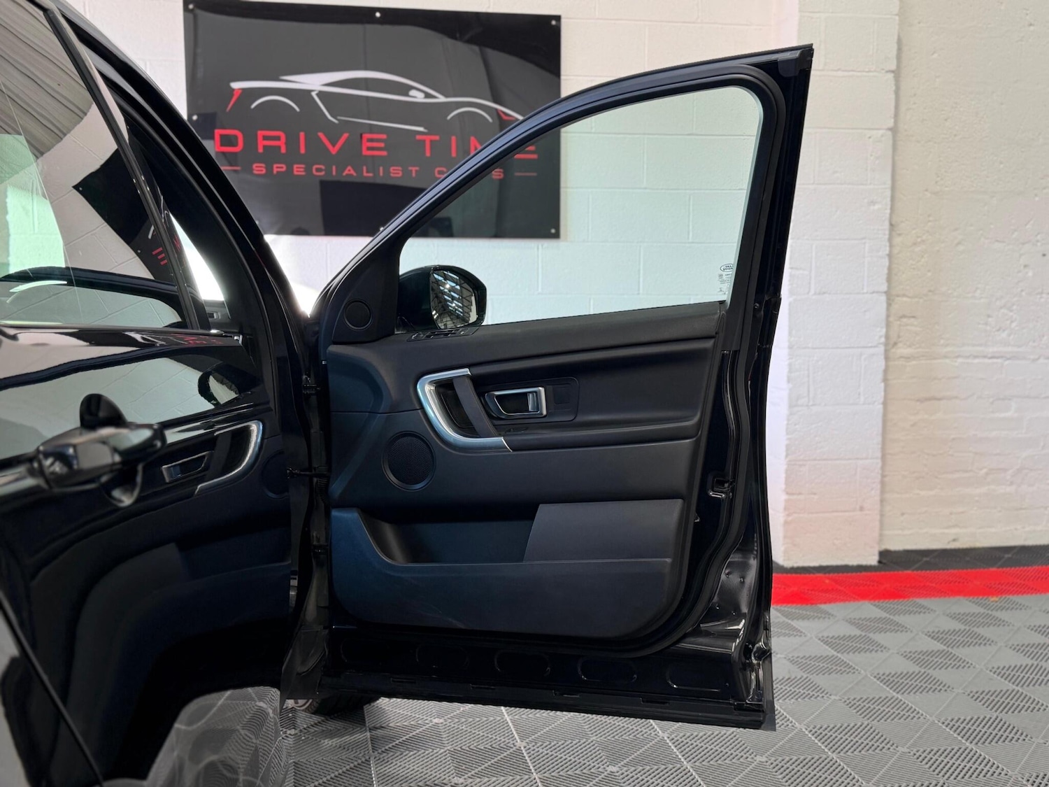 Used Land Rover Discovery Sport 2016 for sale - 76802126: Photo 29